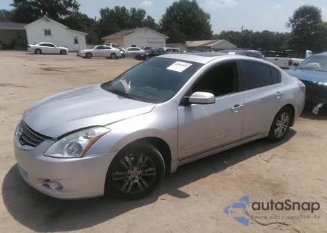 2010 Nissan Altima 2.5 S z USA, uszkodzony, nr VIN 1N4AL2APXAN449893